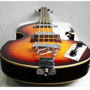 Axiom Cavern Bass – Violin Bass Guitar